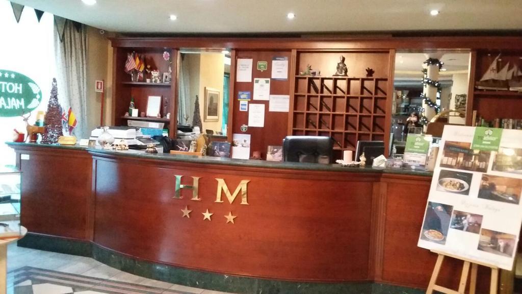 马拉加酒店 阿韦利诺 外观 照片