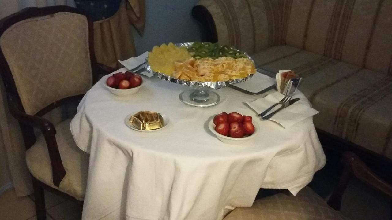 马拉加酒店 阿韦利诺 外观 照片